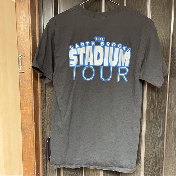 Hanes Michigan Garth t shirt. small - Picture 11 of 11